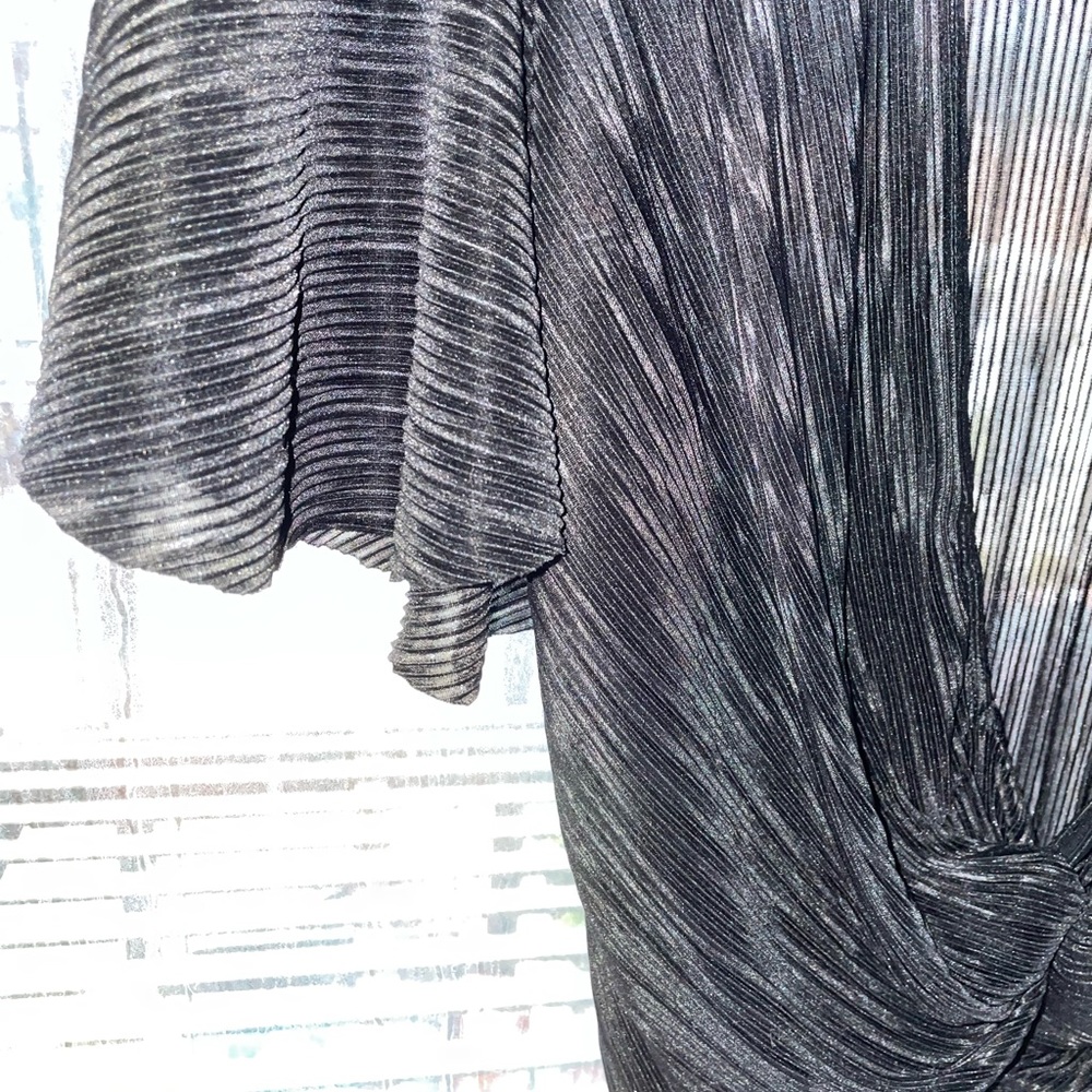 ASOS deep v blouse - Picture 3 of 4